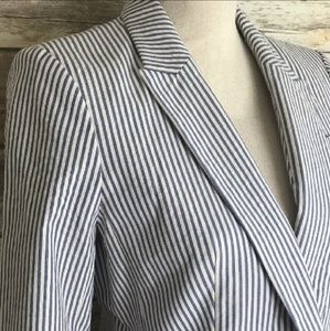 LIKE NEW BANANA REPUBLIC ONE BUTTON BLAZER 8😍